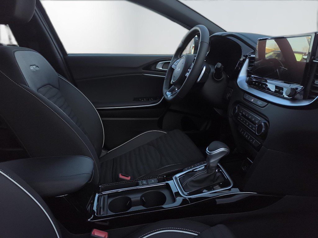 Kia CEED SW 1.5T GTL - Samsaru's Car Outlet