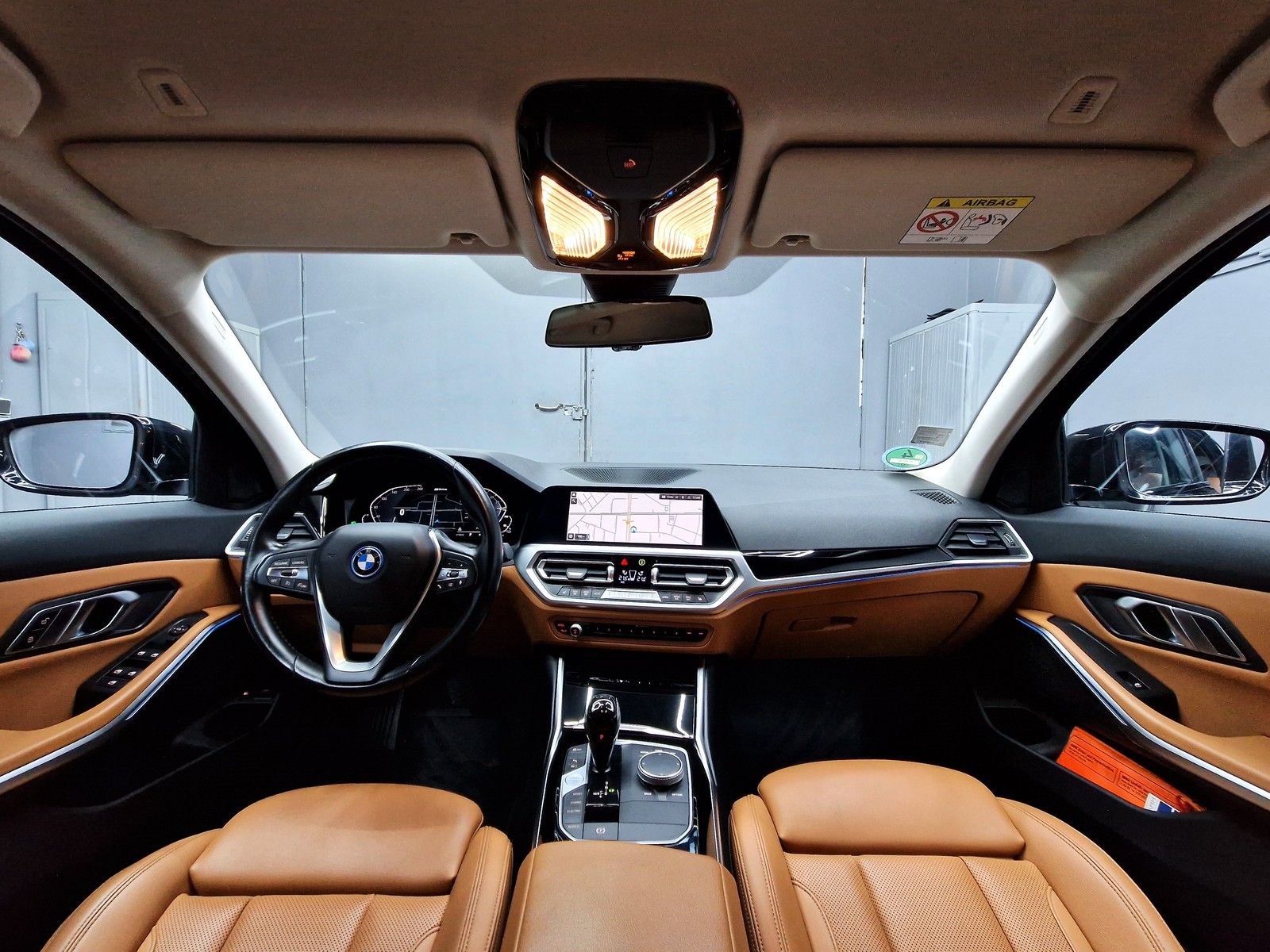 BMW 330 e Sport Line - Samsaru's Car Outlet