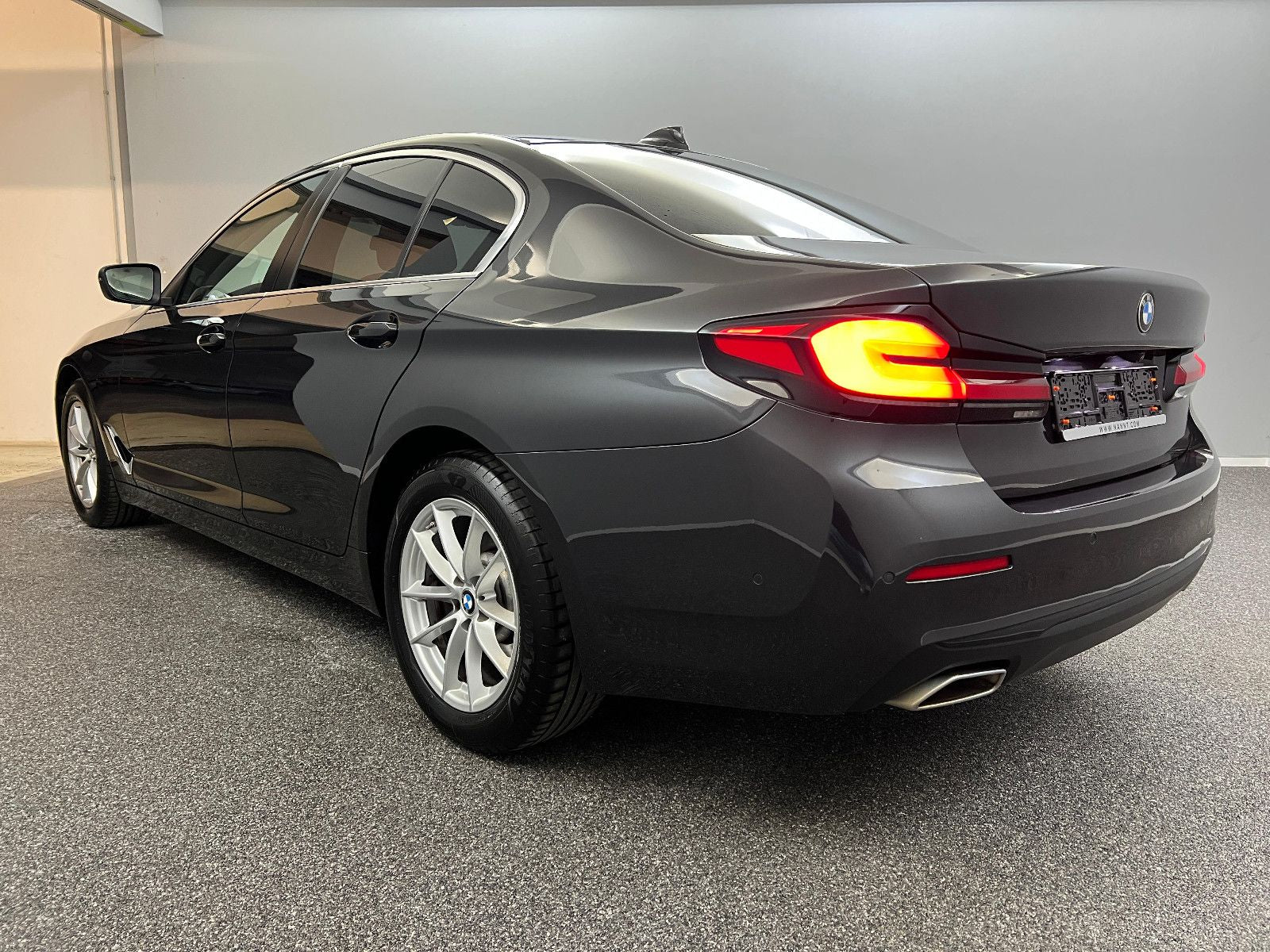 BMW 520d xDrive LED*CARPLAY*WERKSGARANTIE 11/25*MEGA