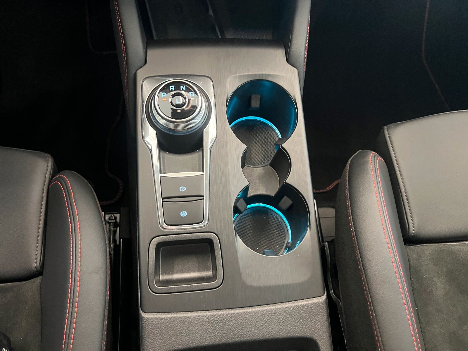 Ford Kuga 2.5 PHEV ST-Line X +Matrix-LED+NAVI+AHK+ACC