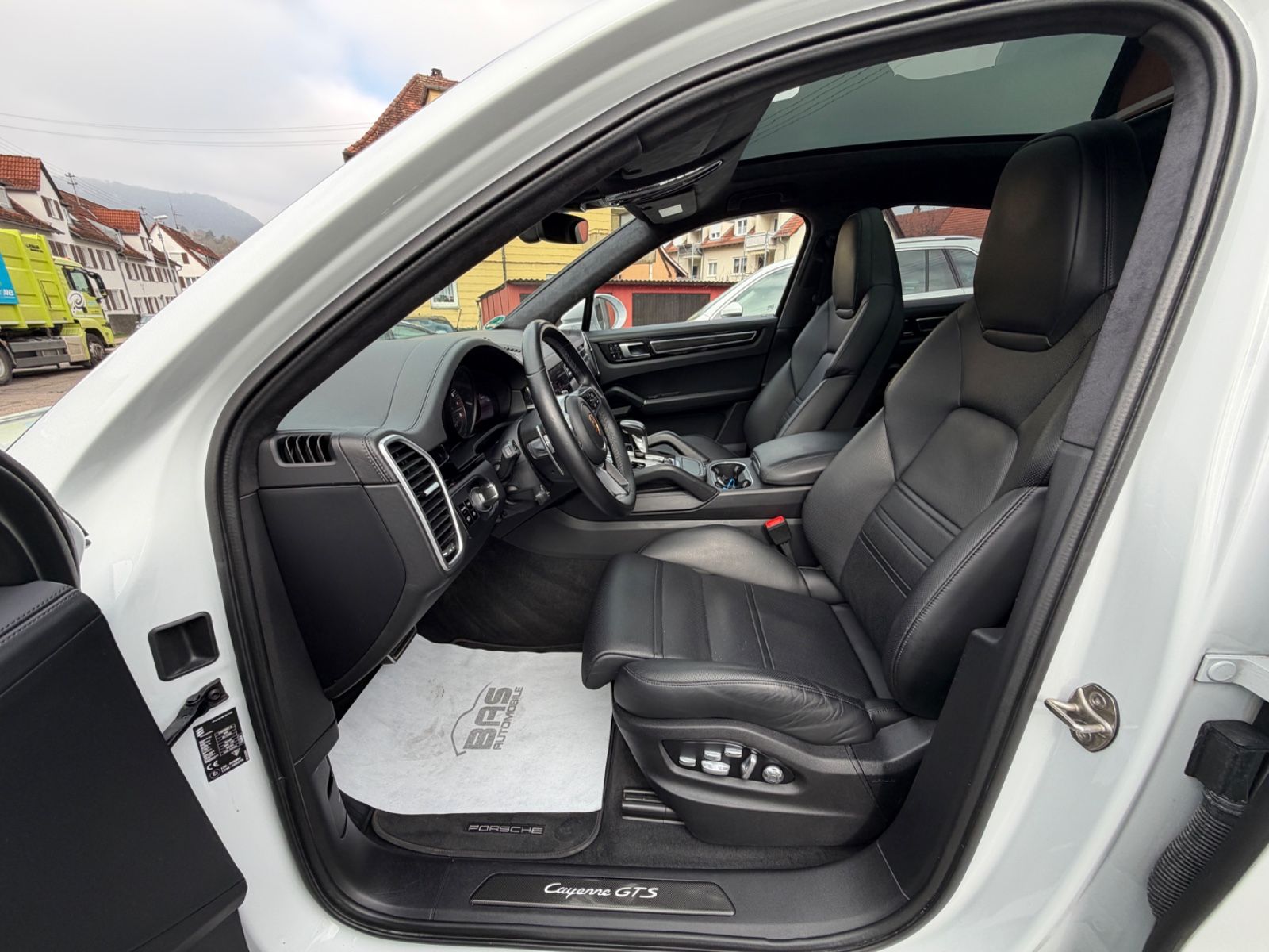 Porsche Cayenne Coupe GTS*APPROVED*NV*AHK*PANO*HAL*SH*