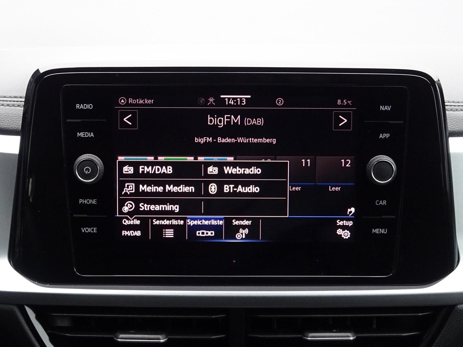 Volkswagen T-Roc 1.5 TSI ACT DSG Life - Samsaru's Car Outlet
