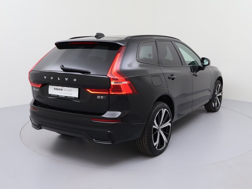 Volvo XC60 B5 AWD Ultra Dark *AHK*21-Zoll*360°*Luft-Fa