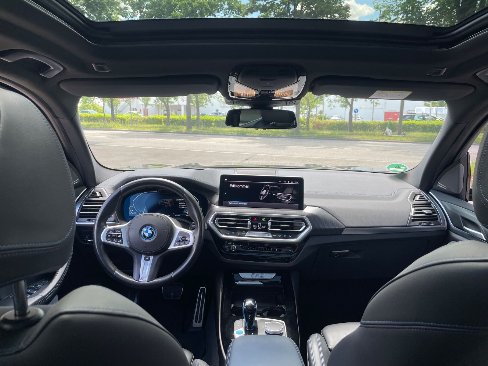 BMW iX3 Impressive*Panora*Head*360°*Laser*AHK*Kardon