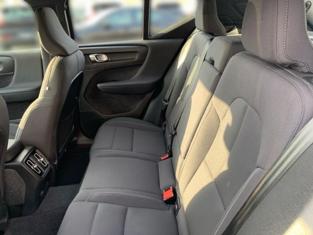 Volvo XC40 Core Recharge Pure Electric 2WD  Tempomat K