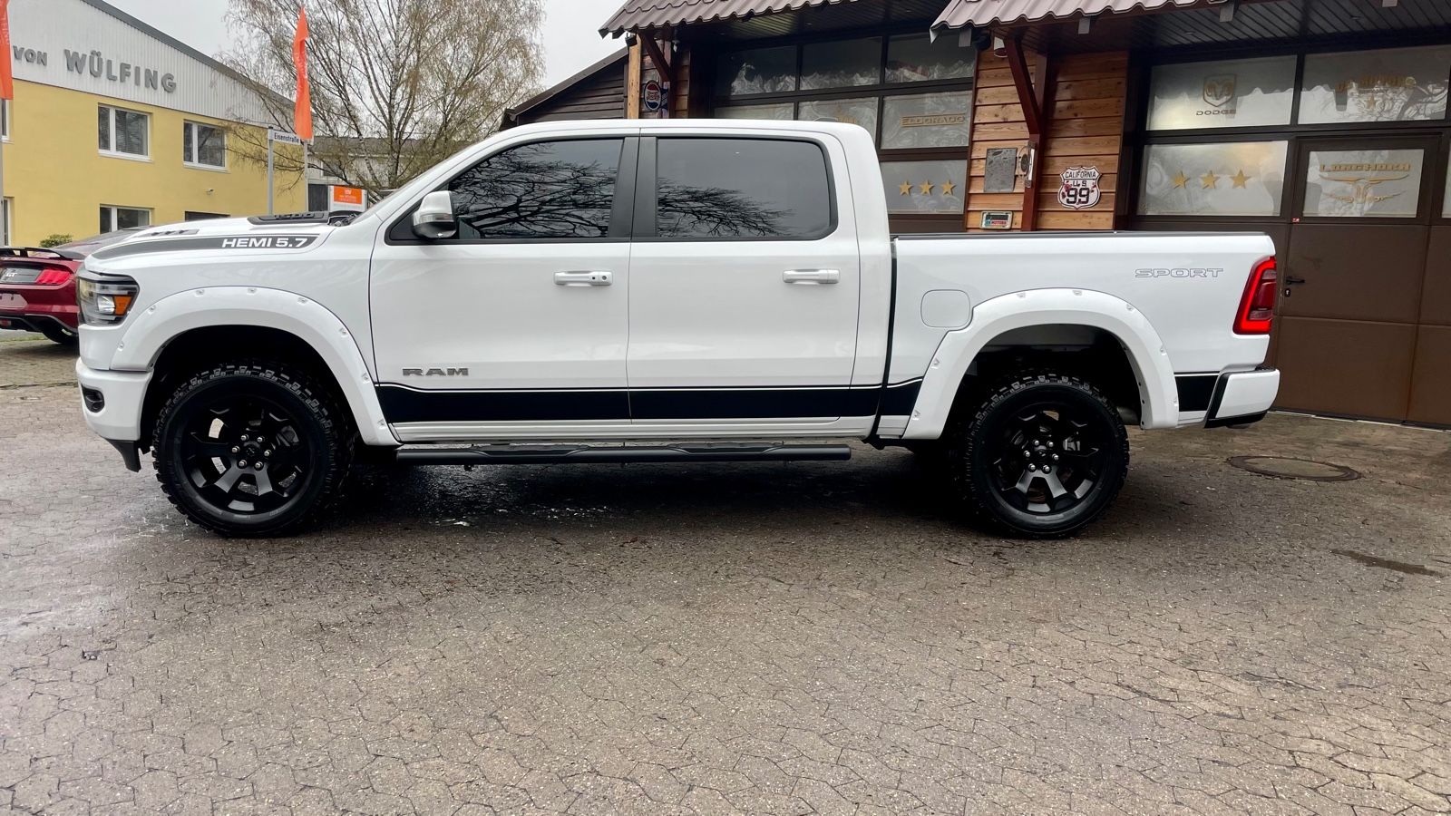 Dodge V8*4X4*OFF-ROAD*LARAMIE/SPORT*LED*AHK*GARANTE*