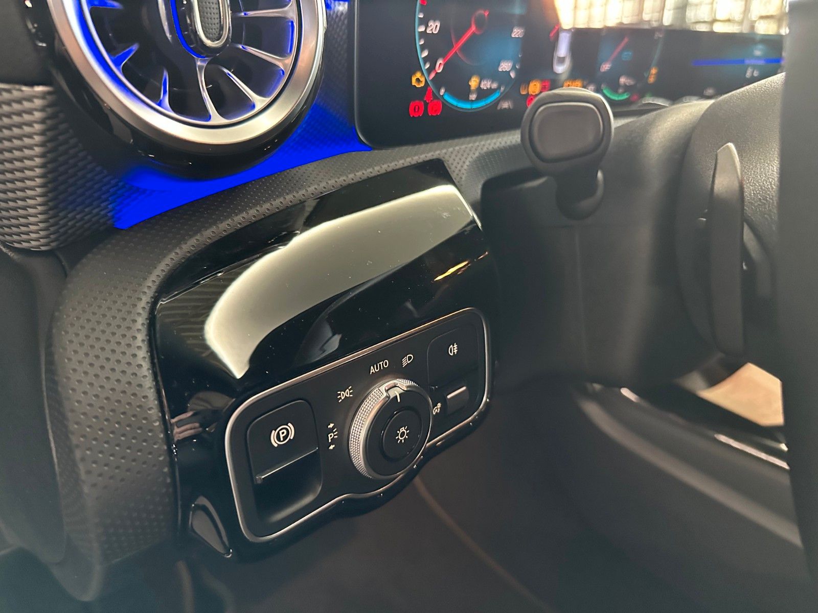 Mercedes-Benz CLA 250 e MBUX+PROGRESSIVE - Samsaru's Car Outlet