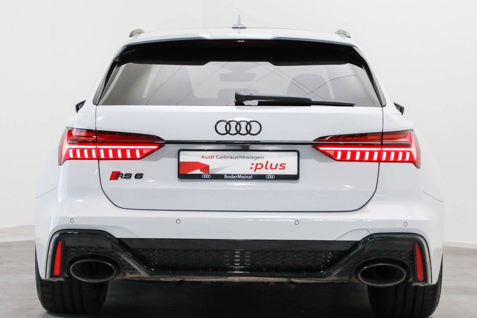 Audi RS 6 Avant performance AHK Pano HUD Matrix B&O