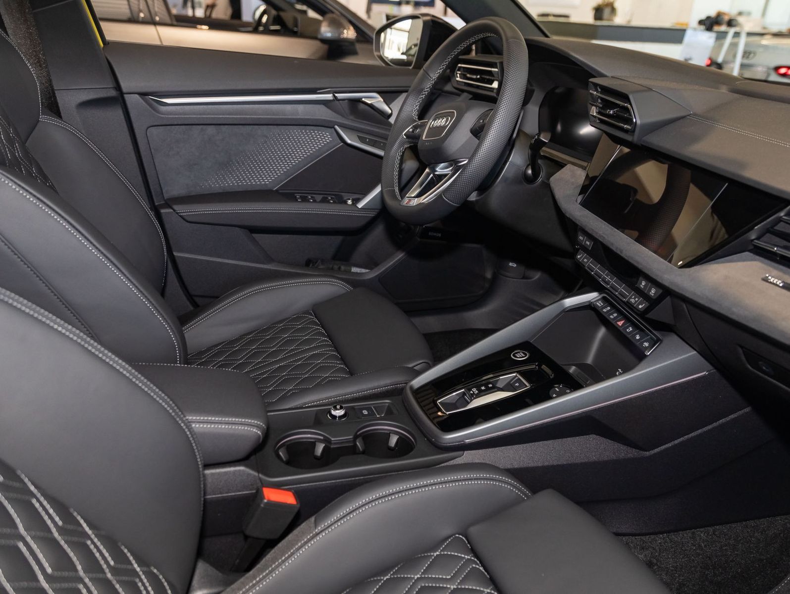 Audi A3 allstreet 35TFSI Stronic - Samsaru's Car Outlet