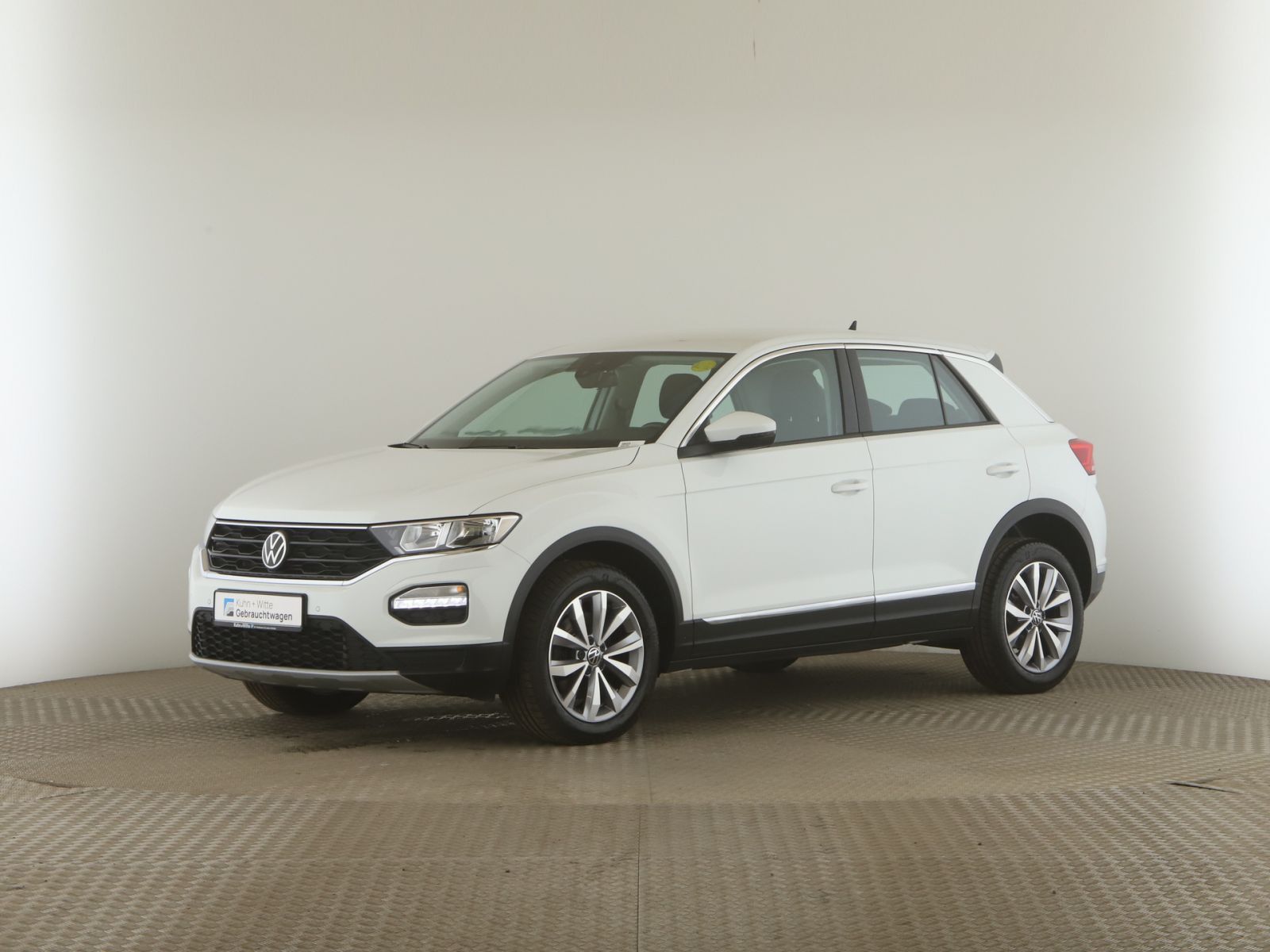 Volkswagen T-Roc 2.0 TDI Style - Samsaru's Car Outlet