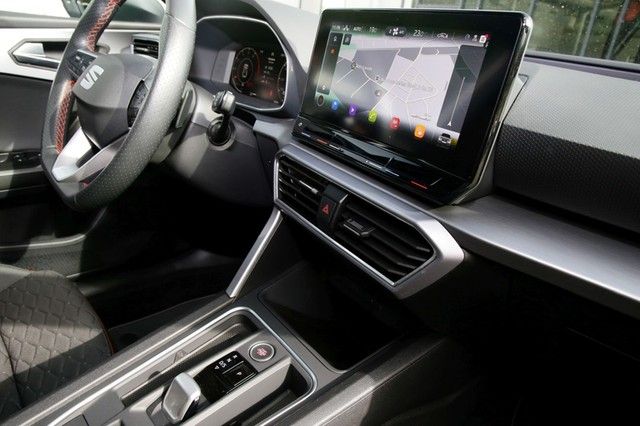 Seat Leon 1.5 eTSI ACT DSG FR ACC PANO LED AHK