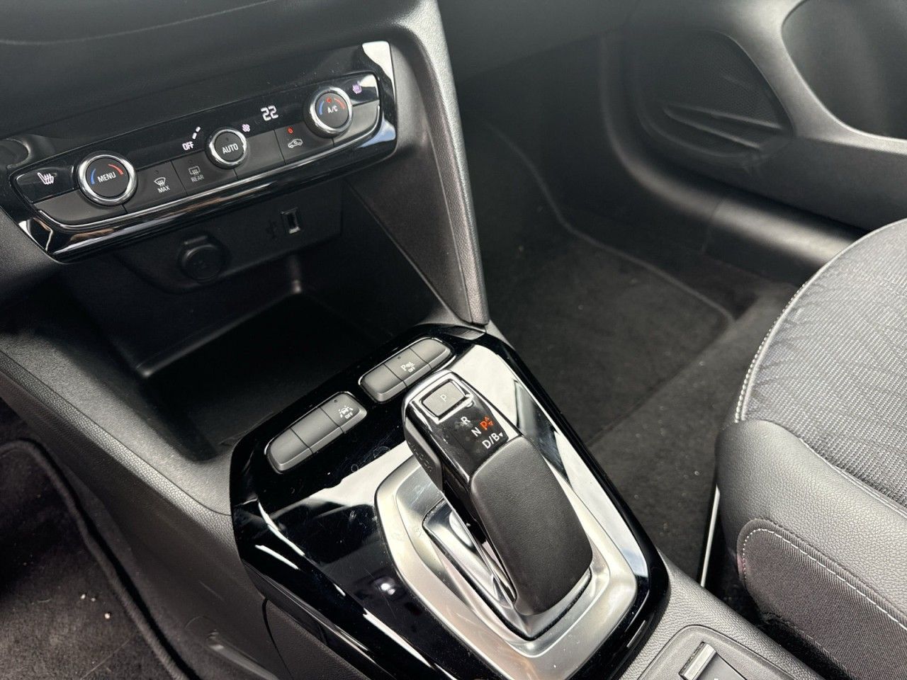 Opel Corsa-e Elegance - Samsaru's Car Outlet