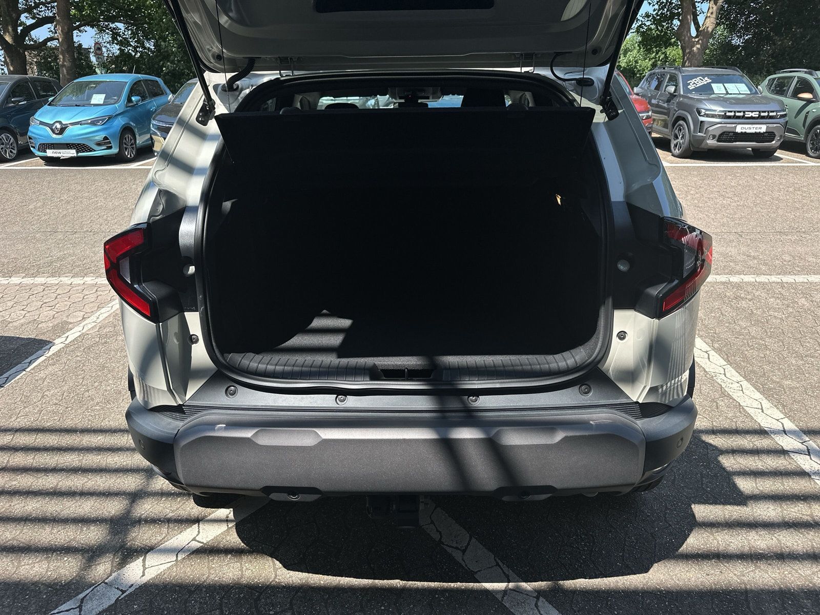 Dacia Duster Journey 1.6 E-TECH Hybrid - Samsaru's Car Outlet