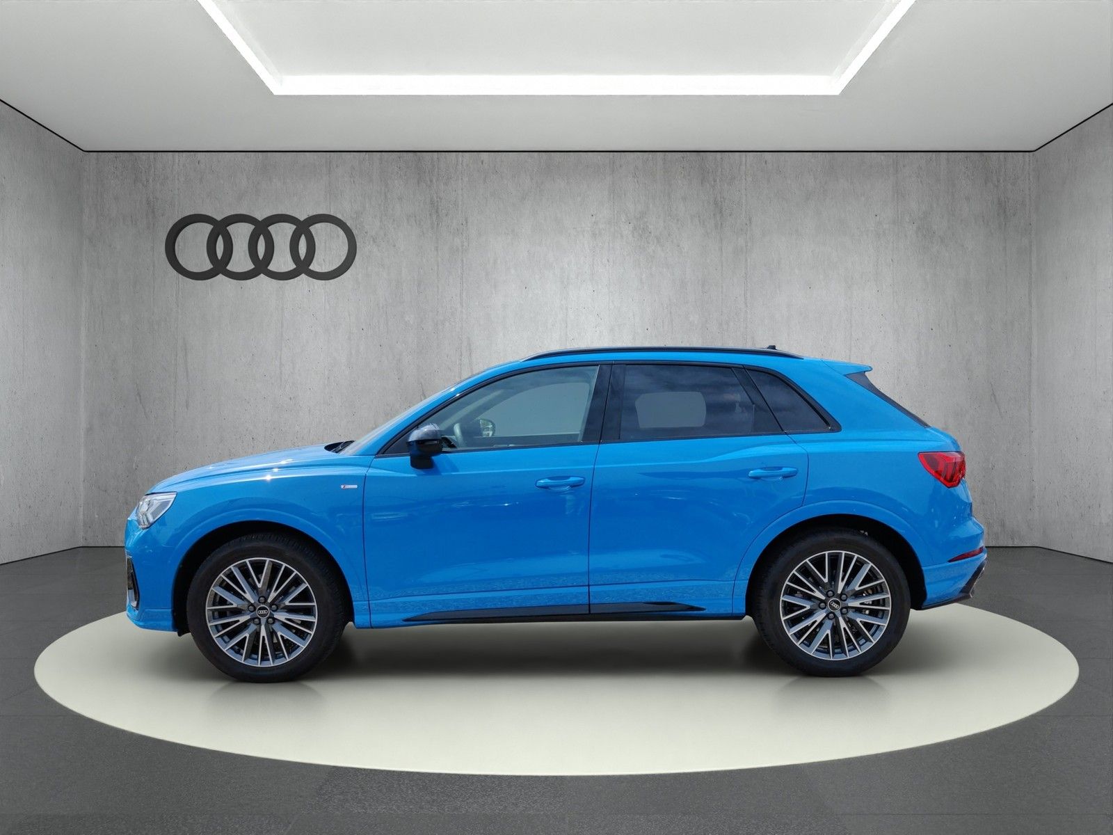 Audi Q3 40 TDI quattro S line S tronic - Samsaru's Car Outlet