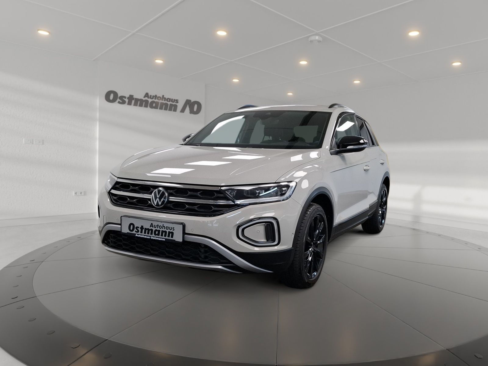 Volkswagen T-Roc 1.5 TSI Style - Samsaru's Car Outlet