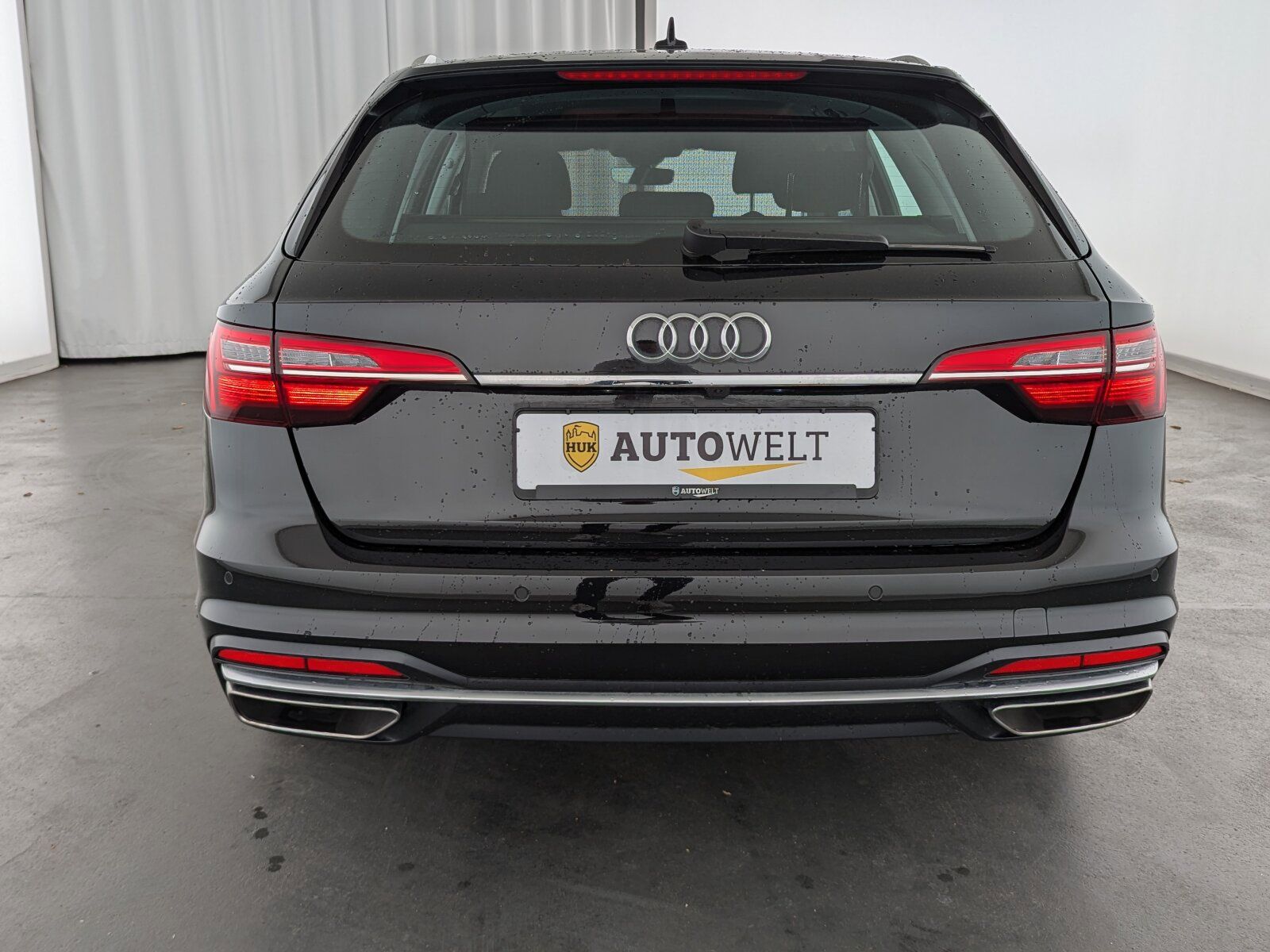 Audi A4 35 2.0 TFSI Avant advanced - Samsaru's Car Outlet