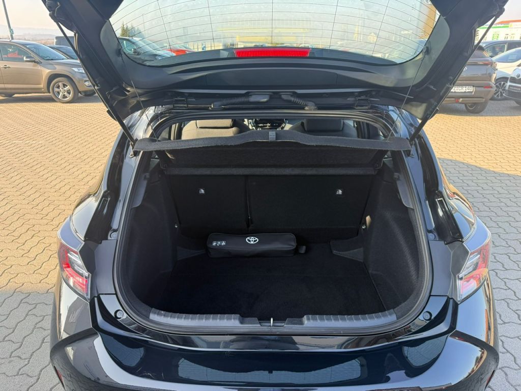 Toyota Corolla 1.8 Hybrid Business Edition