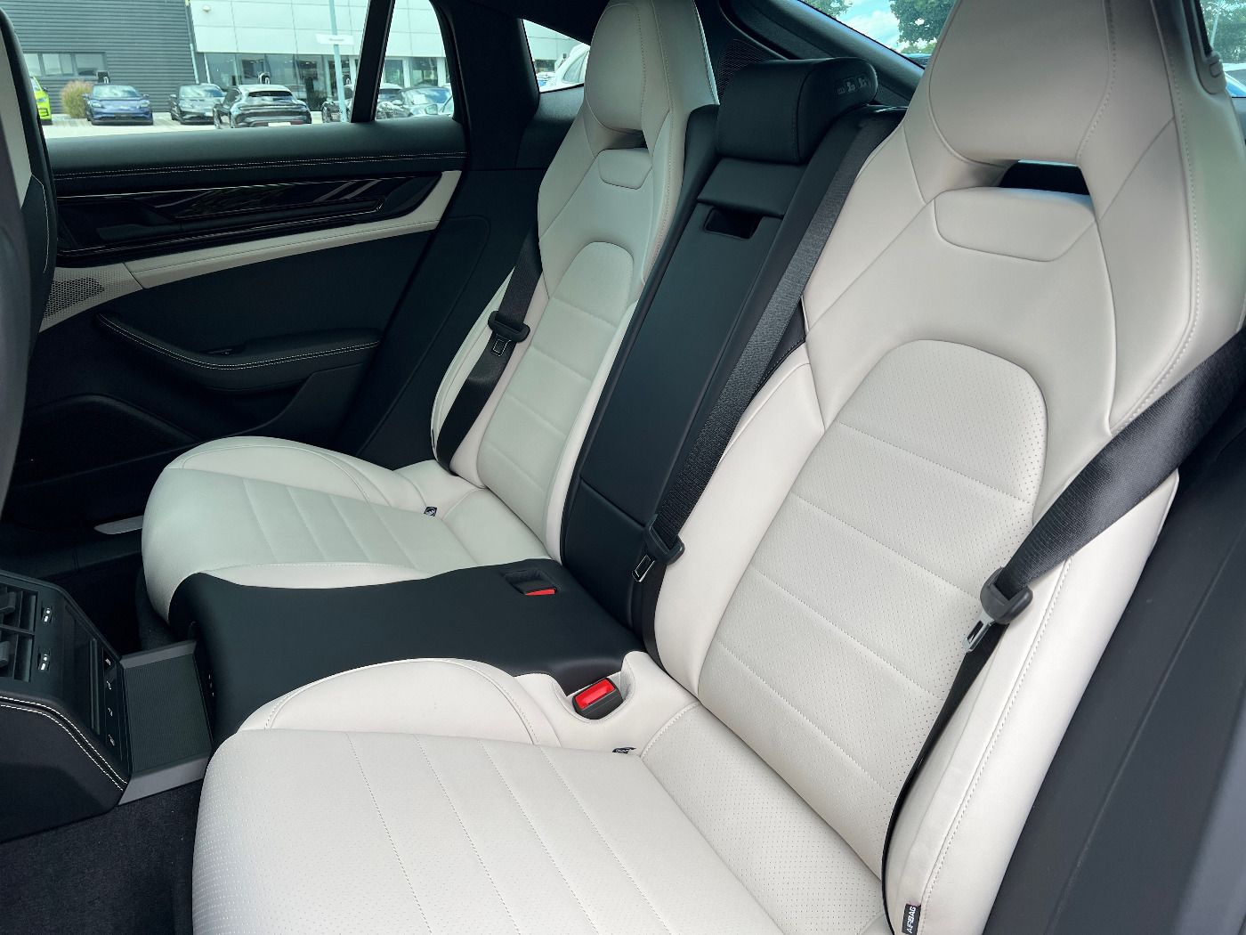 Porsche Panamera 4 E-Hybrid | Hinterachslenkung | ACC