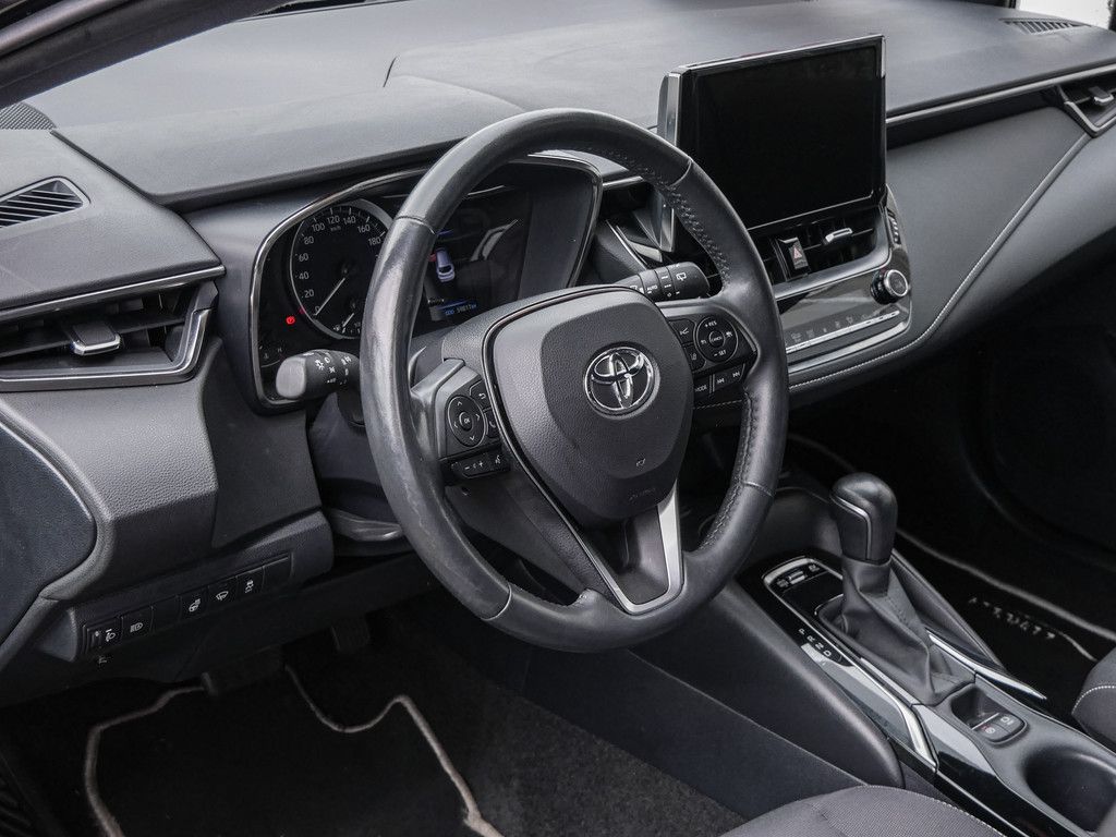 Toyota Corolla Touring Sports 2.0 Hybrid Business - Samsaru's Car Outlet
