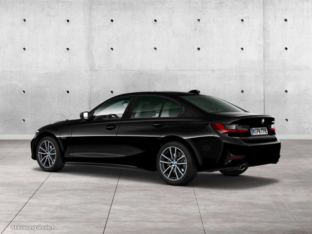 BMW 330e A - Samsaru's Car Outlet