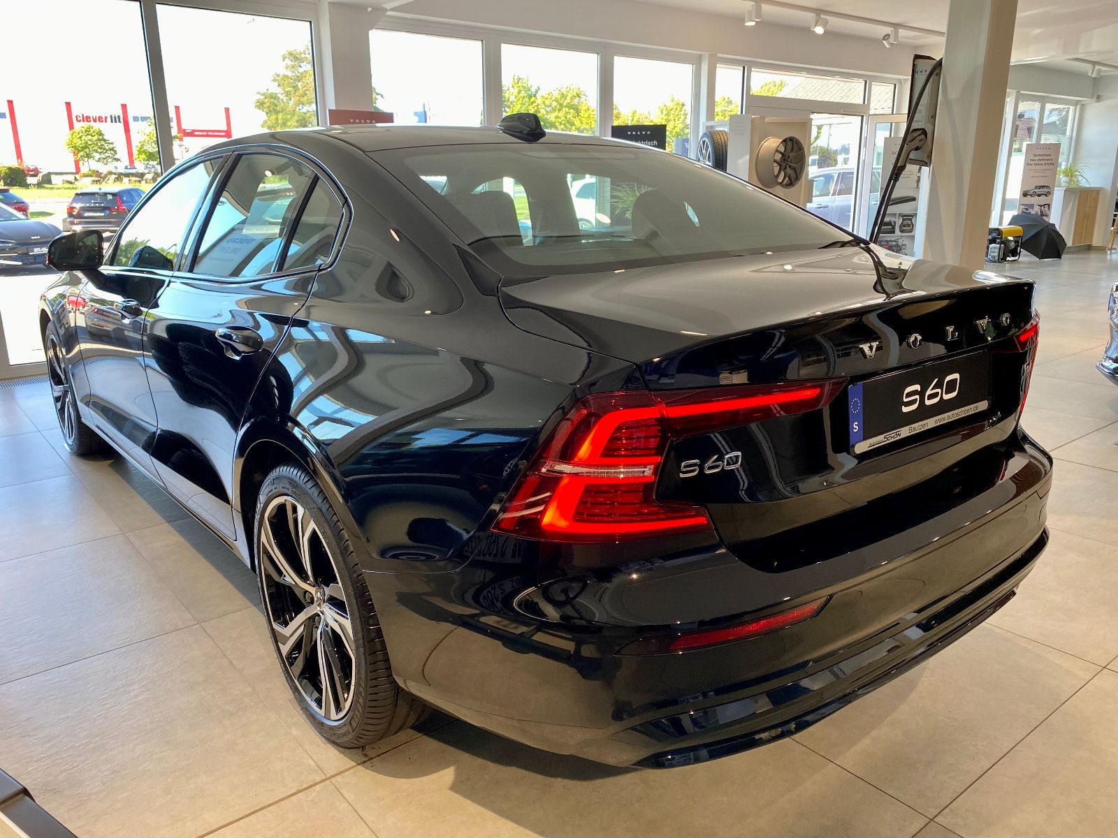 Volvo S60 B4 8-Gang Plus Dark