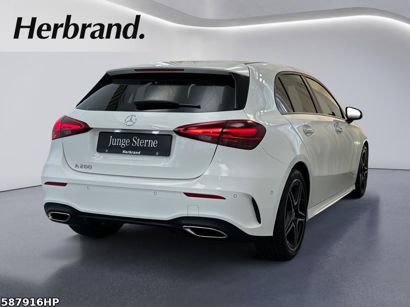 Mercedes-Benz A 200 AMG Line - Samsaru's Car Outlet