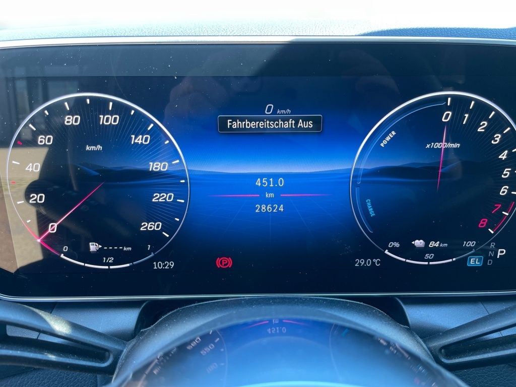 Mercedes-Benz GLC 300 e 4M AVANTGARDE-ADV+*AHK*360°KAM*DISTRO*