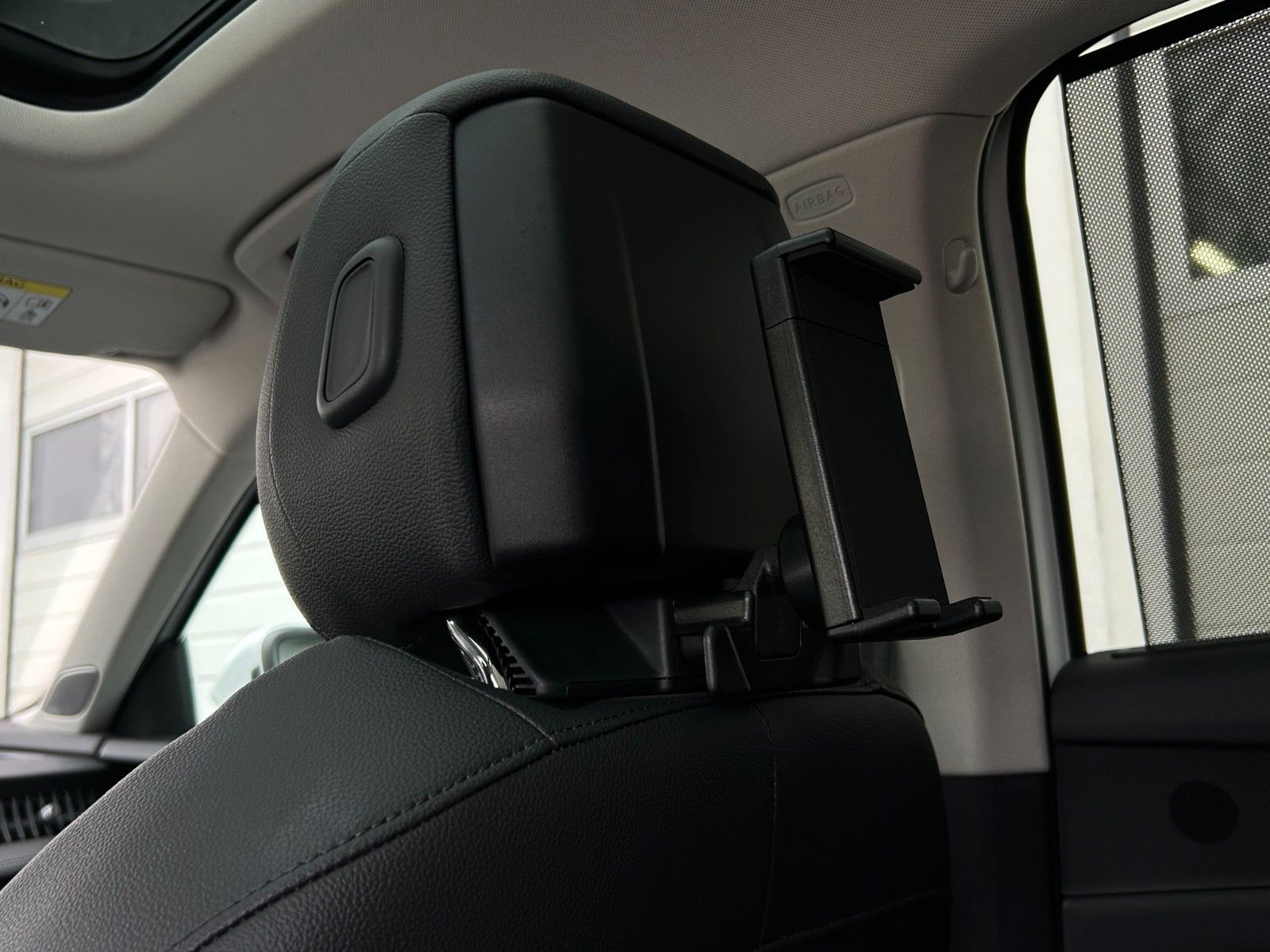 Skoda SUPERB COMBI 4x4 L&K*STHEIZ*VOLL*GARANTIE-2030*