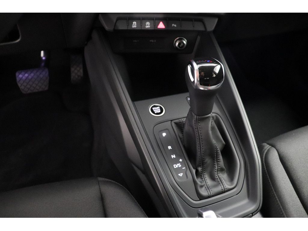 Audi A1 30 citycarver 1.0.TFSI S-tronic Standheizung