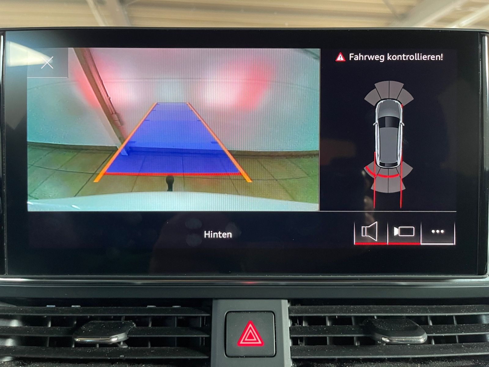 Audi A4 allroad Avant 2.0 TDI quattro AHK Standheizun