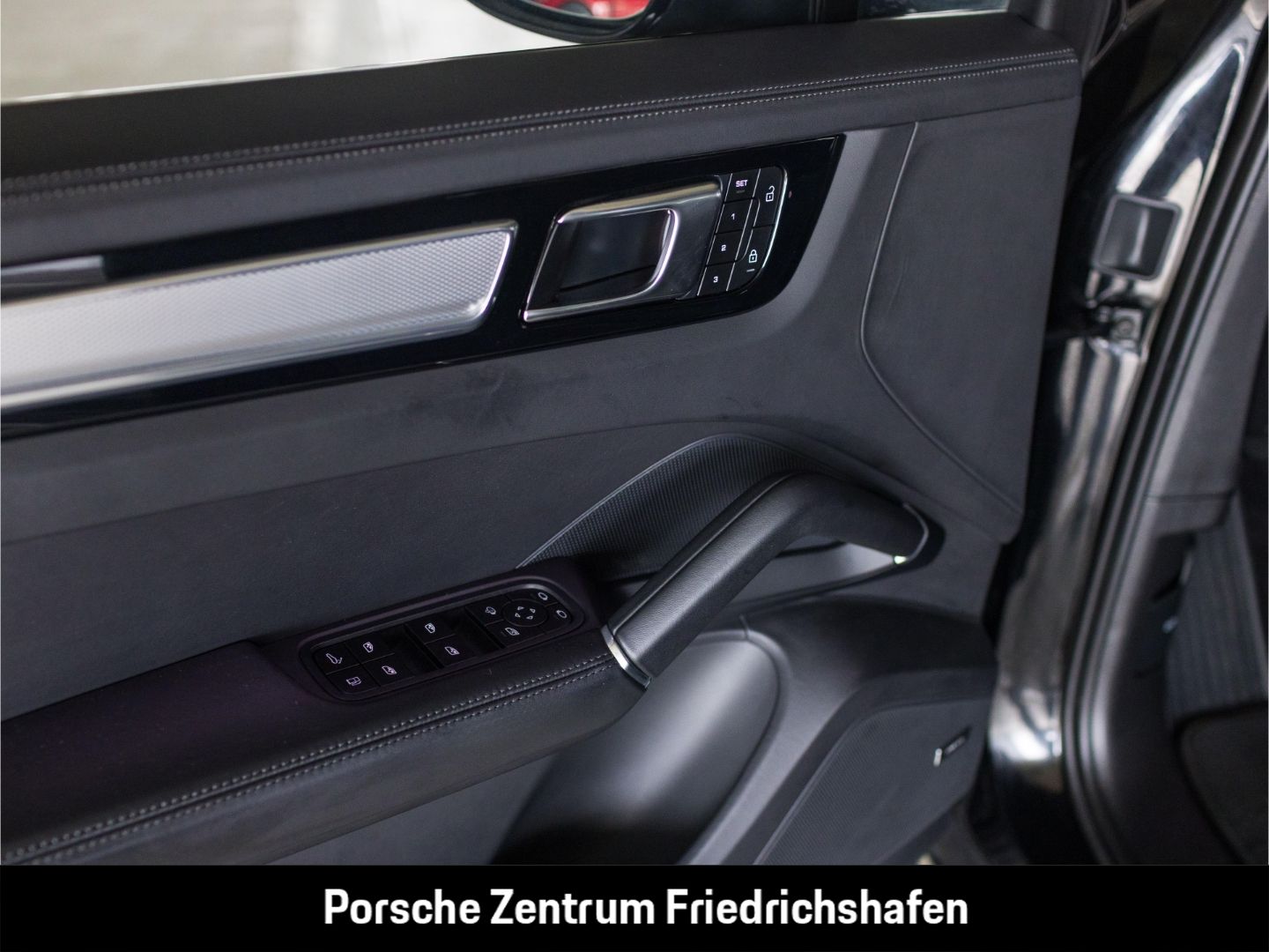 Porsche Cayenne E-Hybrid Platinum Edition Panoramadach B