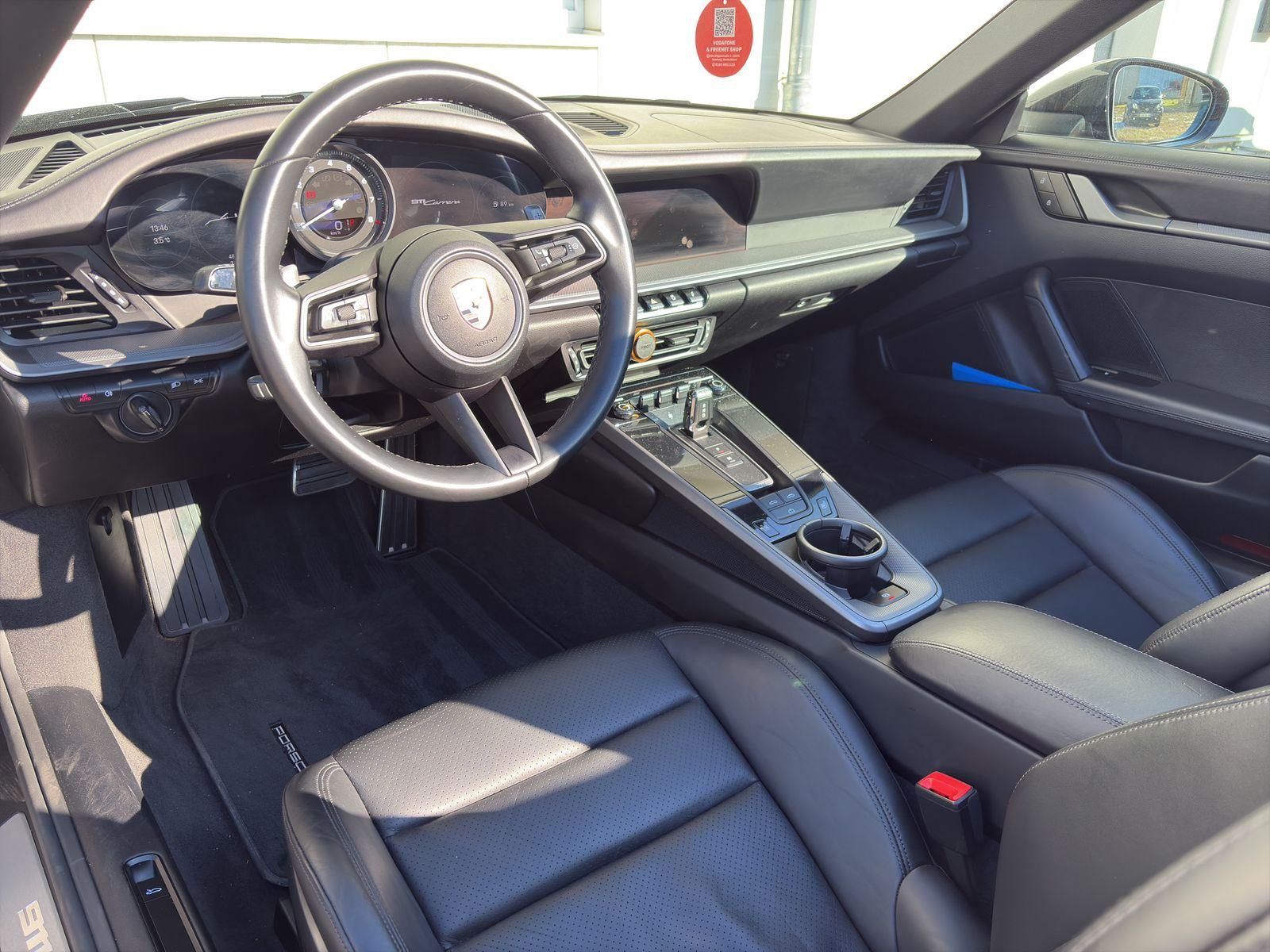 Porsche 992 Cabrio - Samsaru's Car Outlet