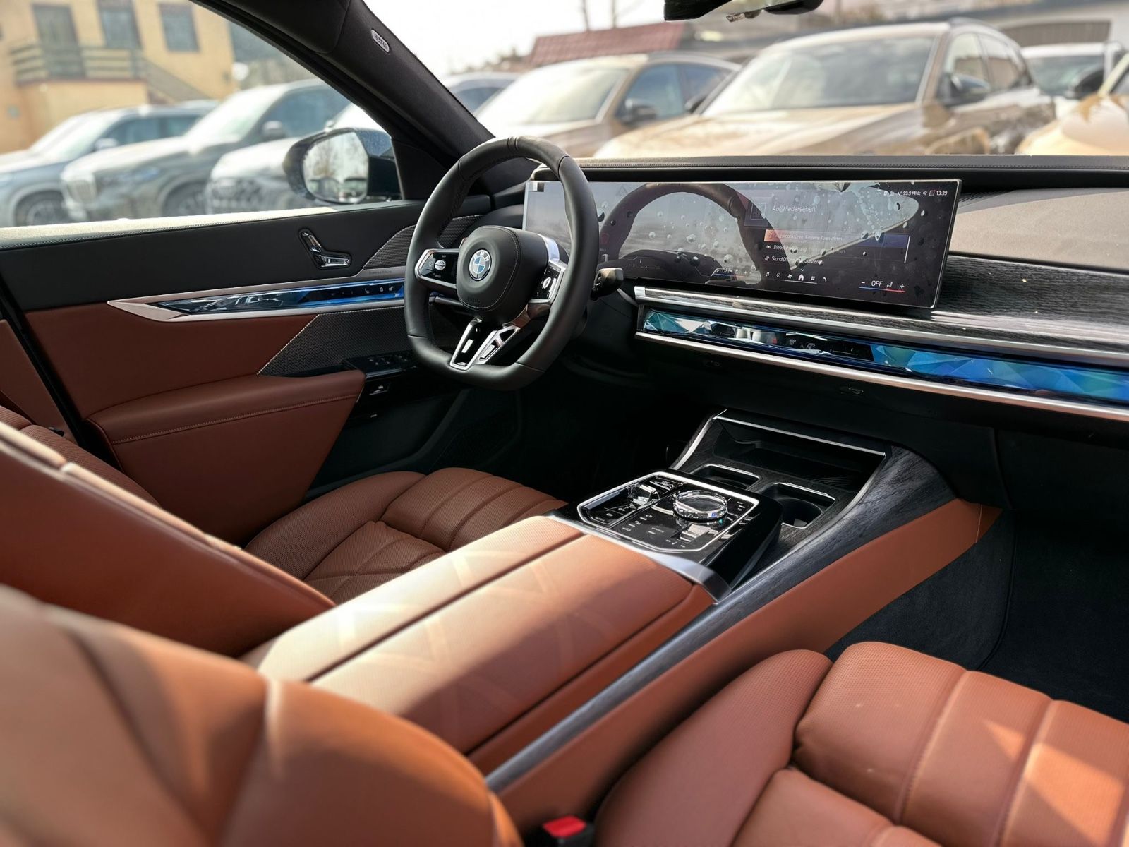 BMW 740d M INDIVIDUAL.AUTOTÜR.FOND ENT.SKY.MASSAGE