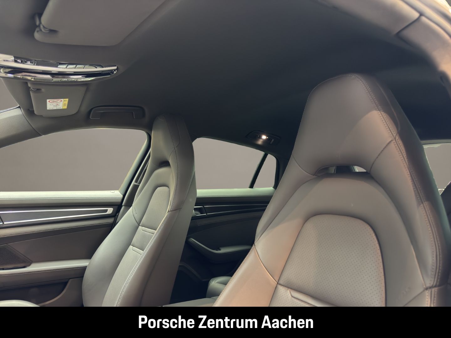 Porsche Panamera 4 E-Hybrid Surround-View Luftfederung