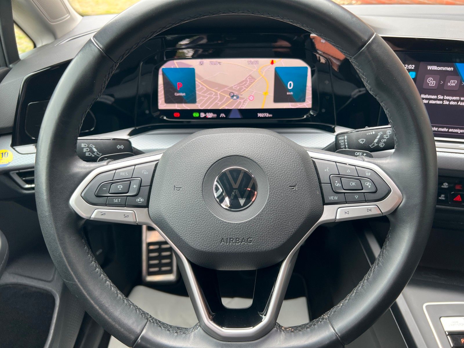 Volkswagen Golf VIII 2.0TDi DSG - Samsaru's Car Outlet