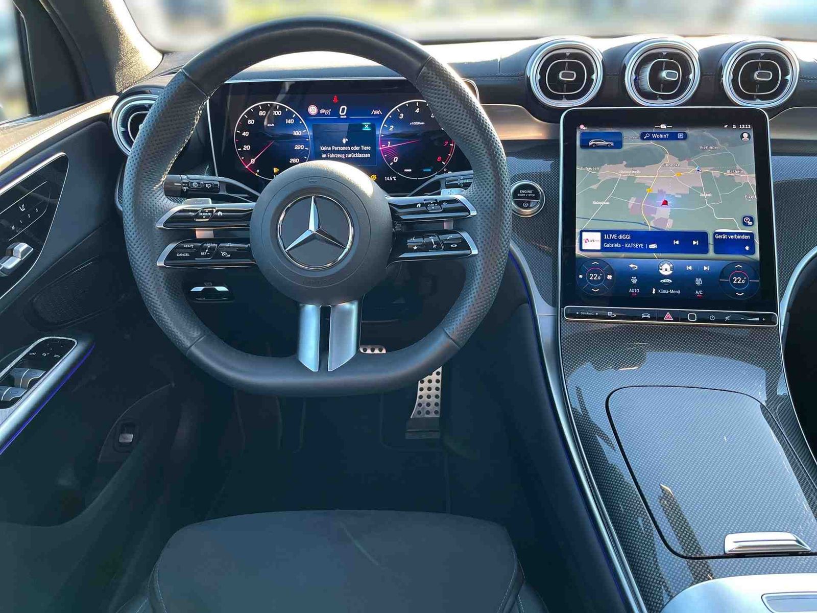 Mercedes-Benz GLC 300 4M AMG+MBUX+Night+Pano+AHK+36+Distr+Memo