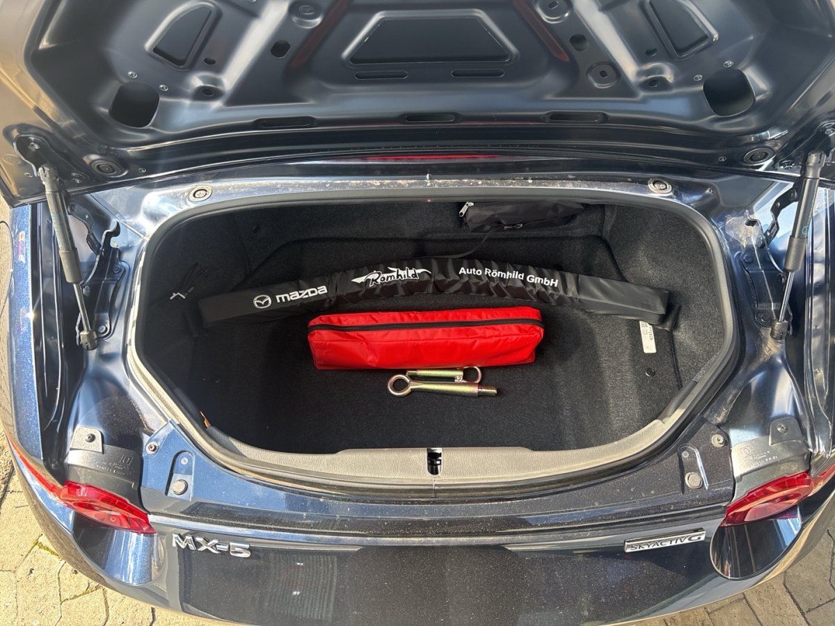 Mazda MX-5 2ST 1.5L SKYACTIV-G 132 Kazari + Leder + Na