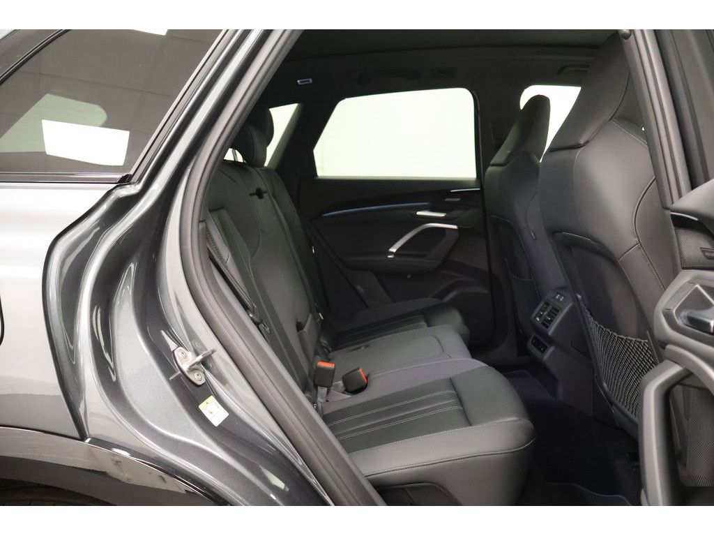 Audi Q5 2.0 TDI quattro S-line S-tronic,Navi,LED,AHK