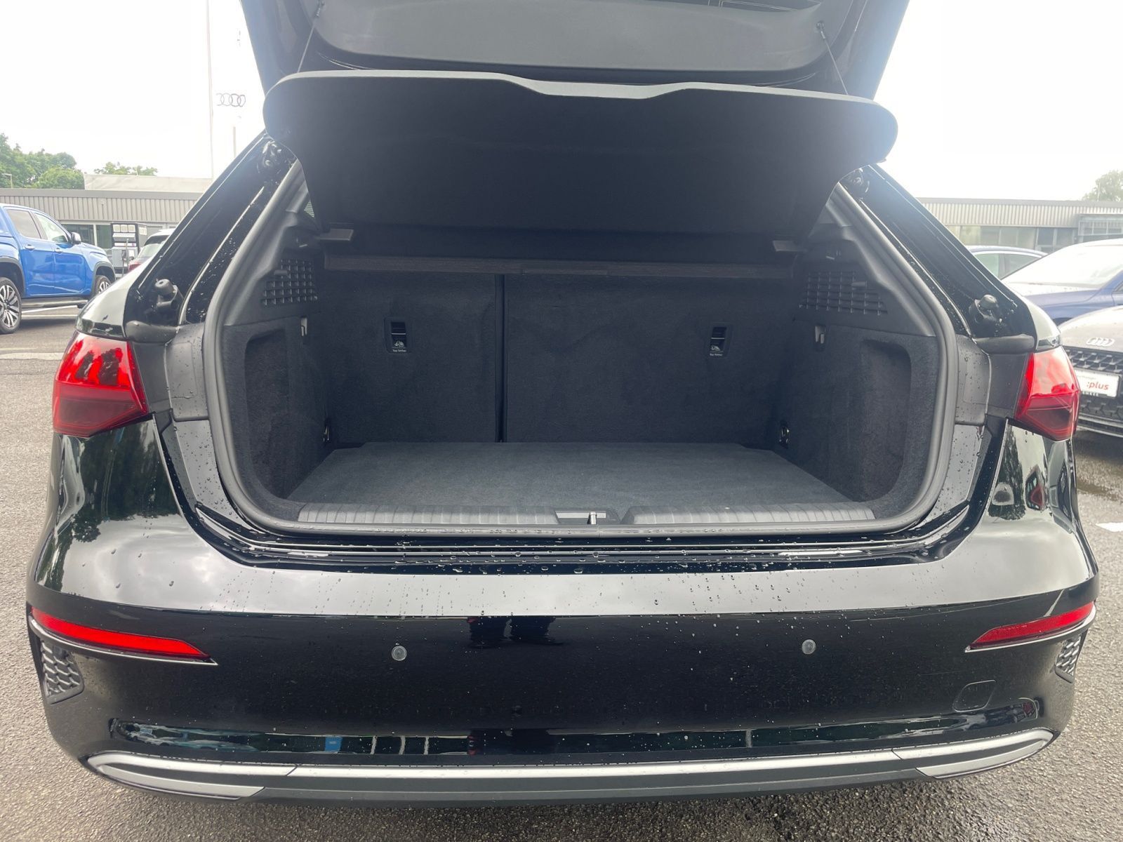 Audi A3 Sportback advanced 35 TFSI - Samsaru's Car Outlet
