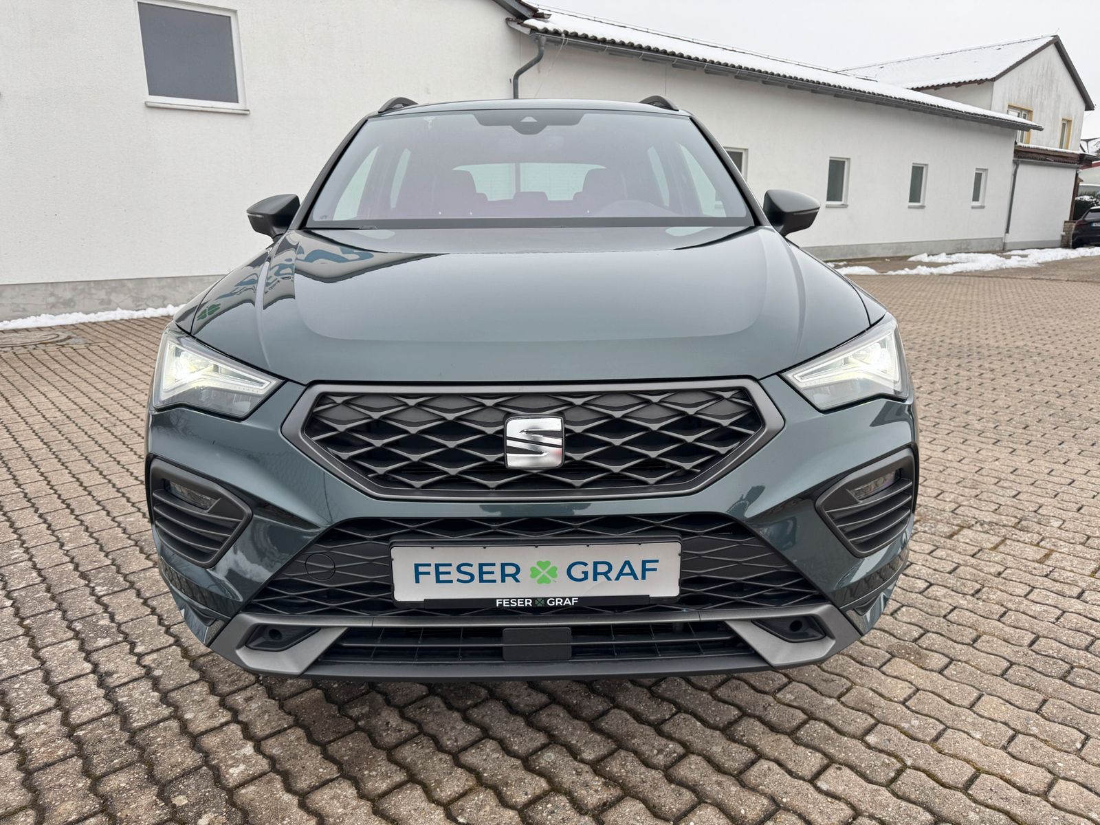 Seat Ateca FR 2.0 TSI DSG 4Drive ACC AHK PANO