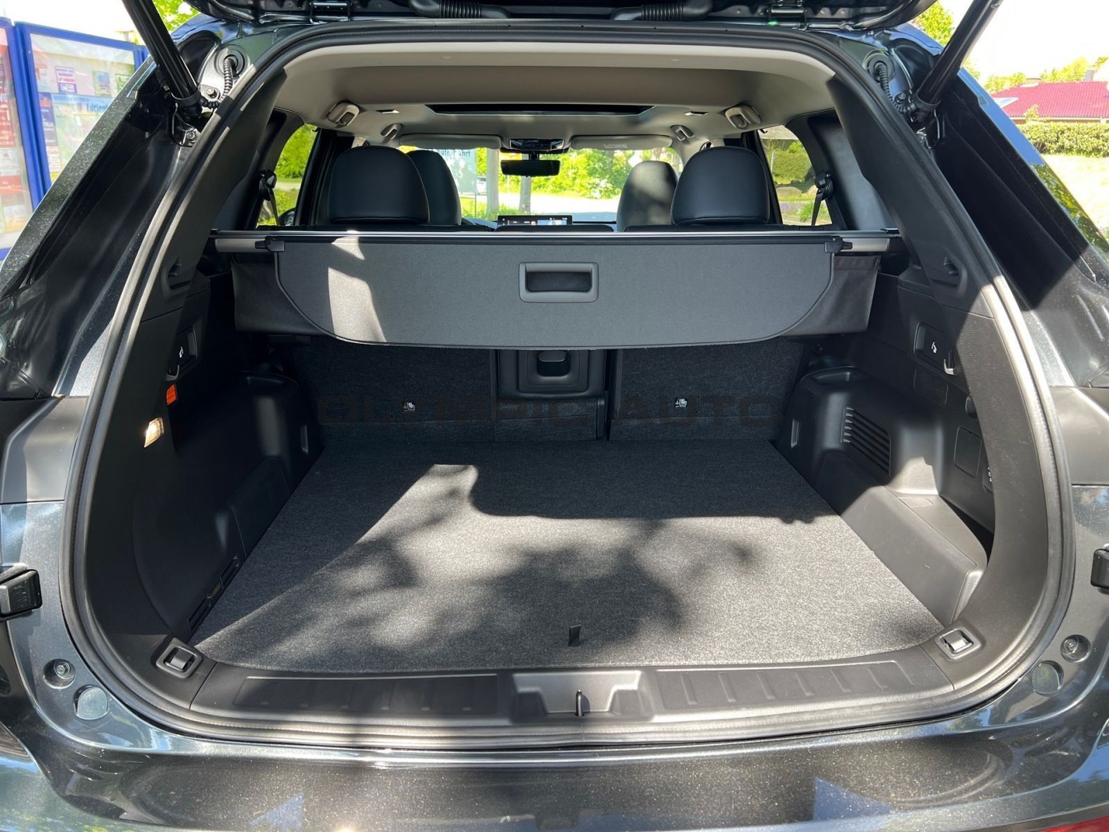 Mitsubishi Plug-In Hybrid Outlander Top  4WD LEDER STANDHZG