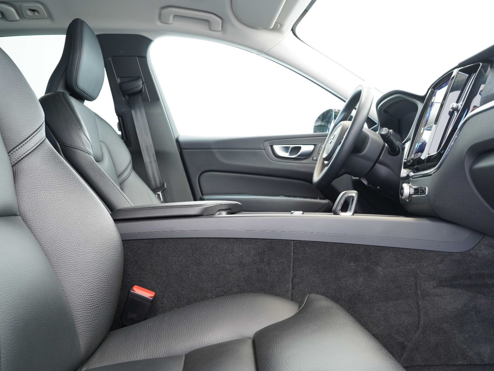 Volvo XC60 B4 B Plus Dark LED/NAVI/PILOT/ACC/KAMERA