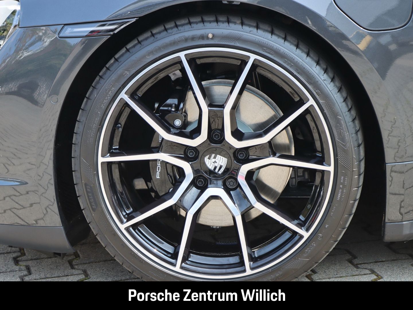 Porsche Taycan Sport Turismo InnoDrive Surround-View LED