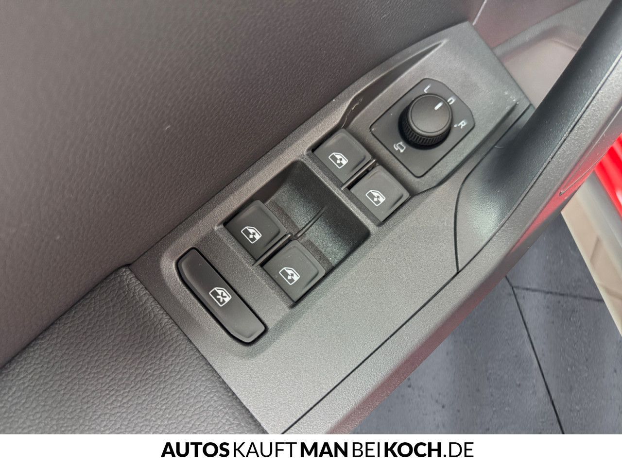 Seat Arona 1.0 TSI DSG Road Ed SOUND NAVI PDC V+H AHK