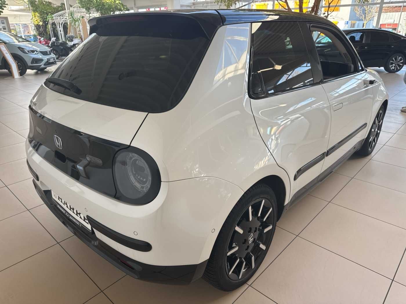 Honda e e Advance 17-Zoll *Ganzjahresreifen*