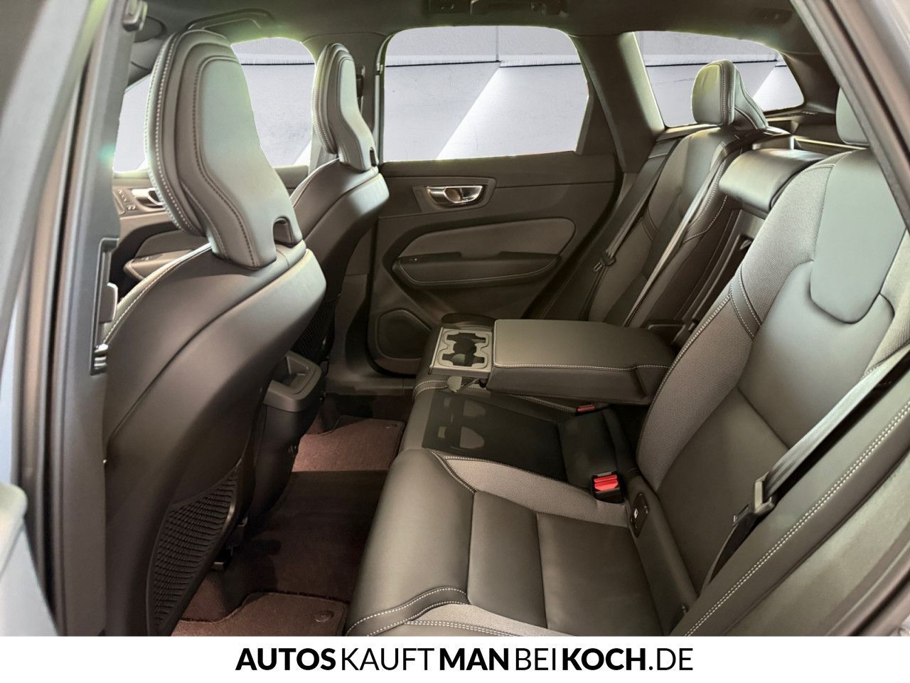 Volvo XC60 B5 AWD PlusDark ACC BLIS AHK VLED 4xSHz H&K