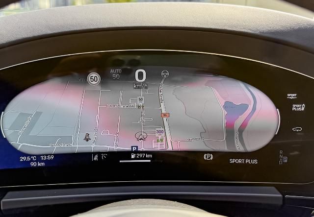 Porsche Macan 4 Electric AHK Bose Pano LUFT Sport-Chrono
