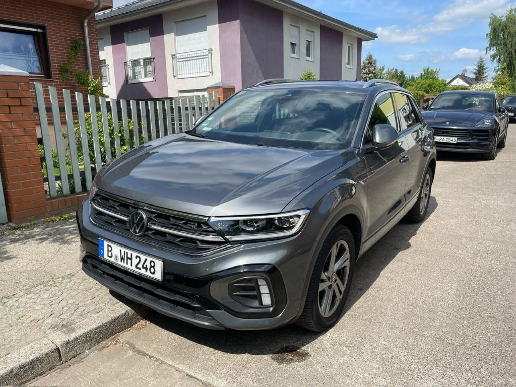 Volkswagen T-Roc 1.5 TSI R-Line - Samsaru's Car Outlet