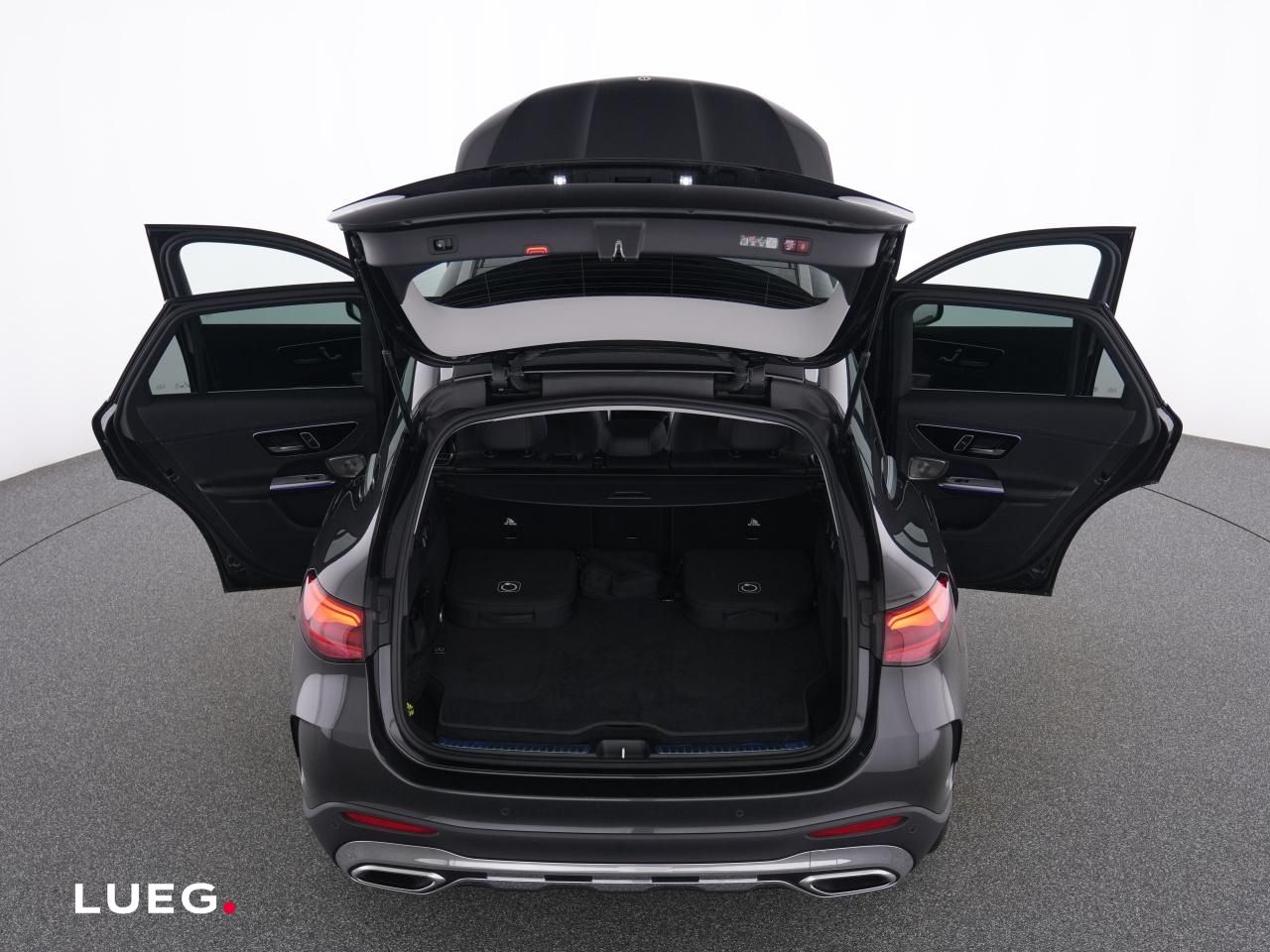 Mercedes-Benz GLC 300 e 4M AMG+HUD+PANO+KEYLESS+AHK+DIG.LIGHT+