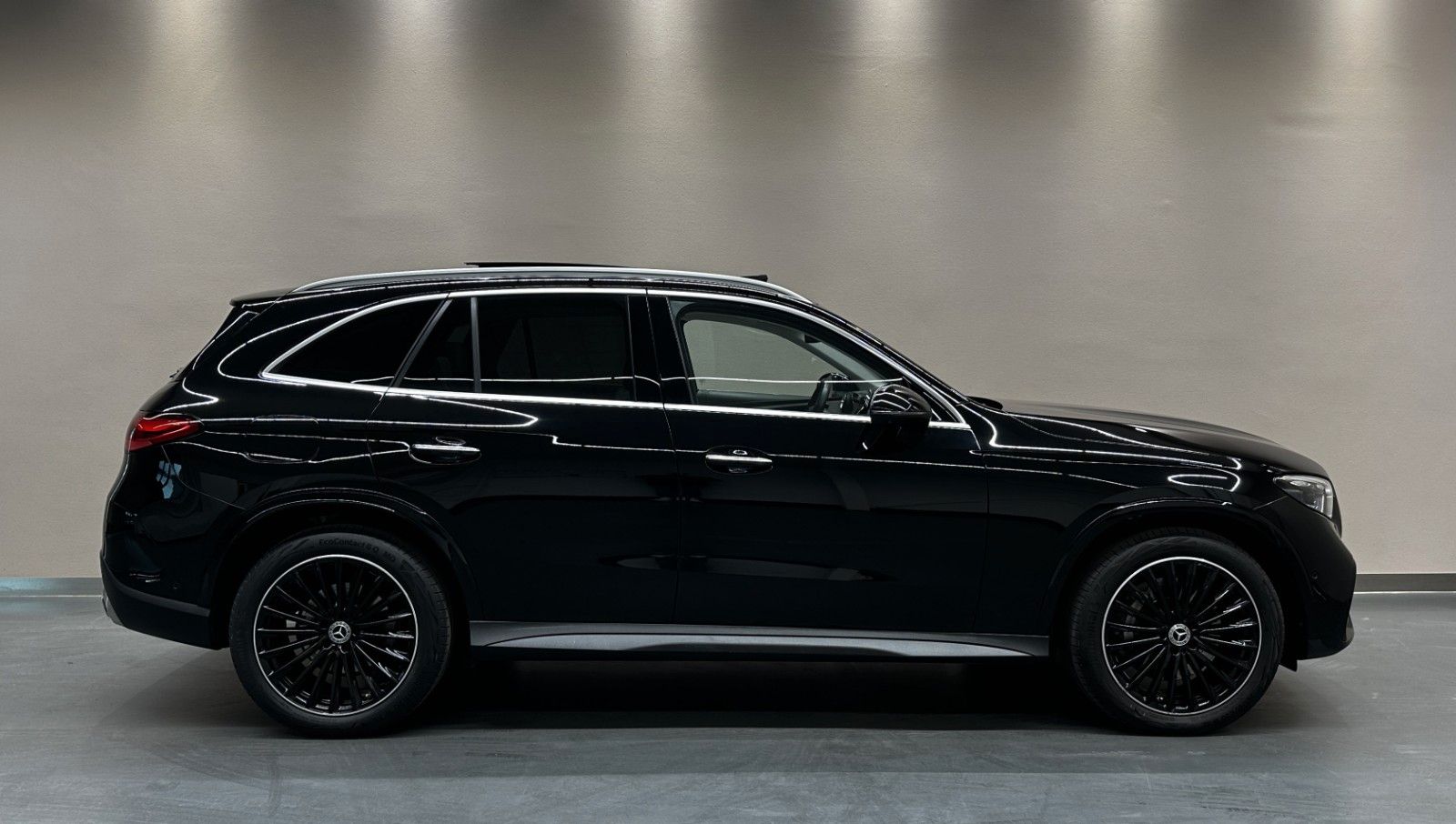Mercedes-Benz GLC200 AMG LINE 4M *1.HAND*BURMESTER*PANO*360°*
